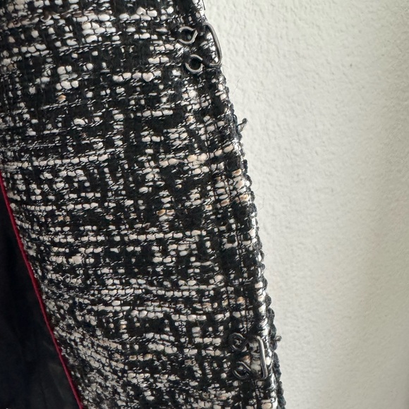 Tommy Hilfiger Jackets & Blazers - Tommy Hilfiger Size 4 Black White Grey Red Inner Lining + Black Lining